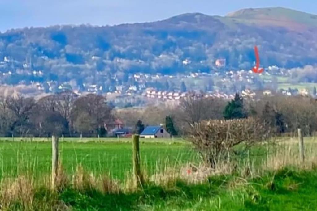 Charming Malvern Cottage With Outstanding Views مالفيرن ويلز المظهر الخارجي الصورة